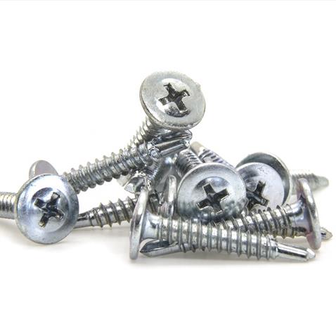 BAYPOLE SCREWS